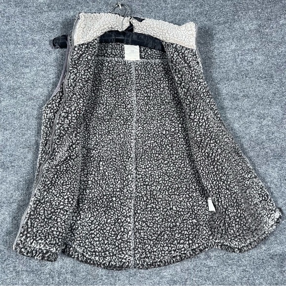 Thread + Supply Anthropologie Womens XS Gray White Soft Fuzzy Fleece Zip Vest - Picture 2 of 11